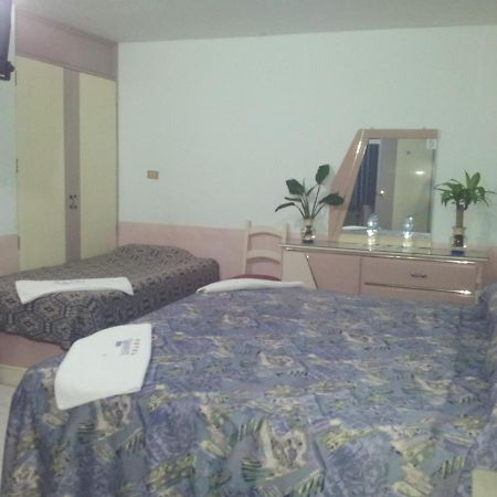 Hotel Diamante Inn Uriangato Экстерьер фото