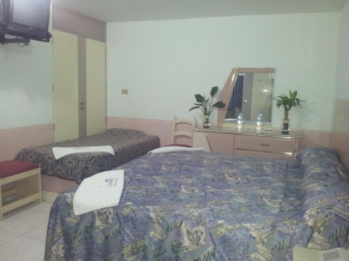 Hotel Diamante Inn Uriangato Экстерьер фото